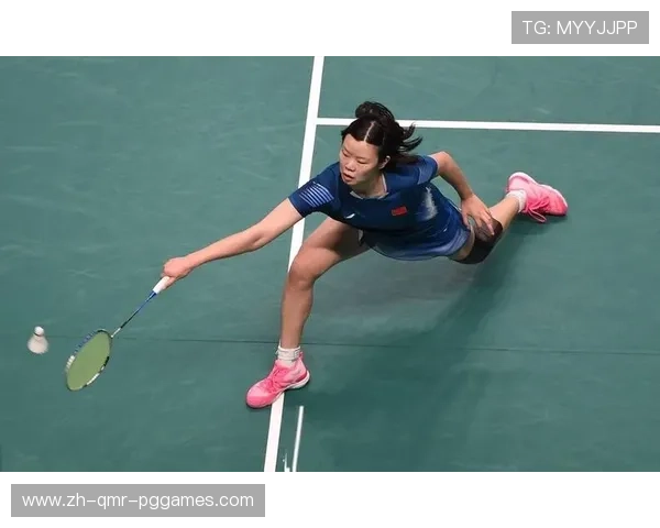 羽毛球推球用力方向