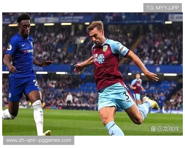 足球比赛中的抢断技巧与防守要点 足球比赛中的抢断技巧与防守要点